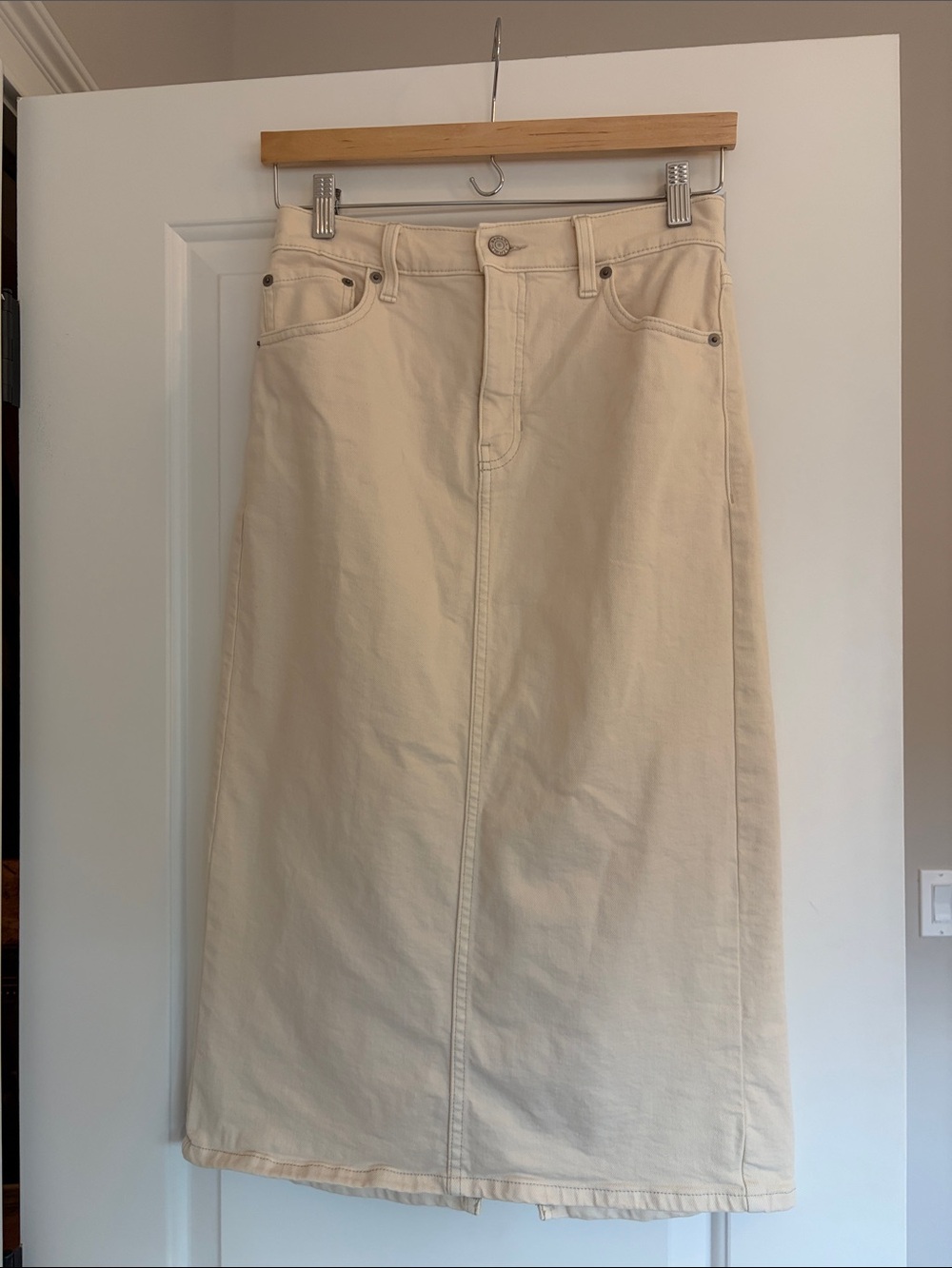 Banana Republic Cream Denim Skirt